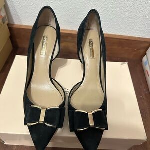 BCBG black, suede pumps